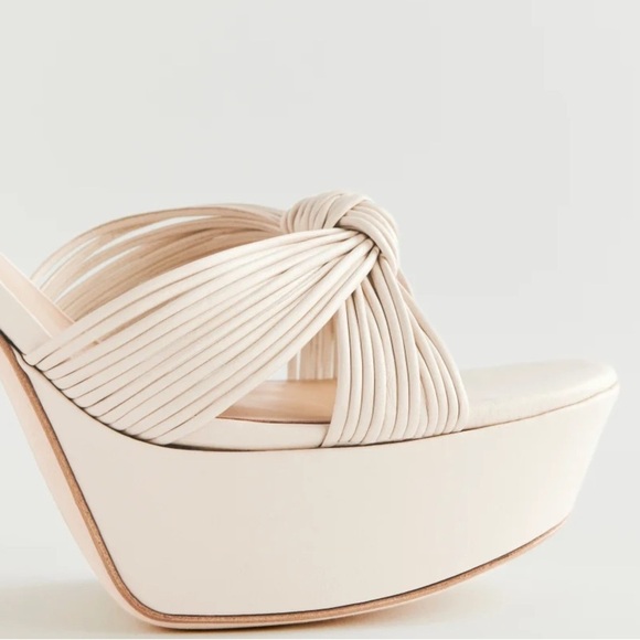 Reformation Petra Platform Sandal Heels Almond Size 8 - Picture 2 of 9